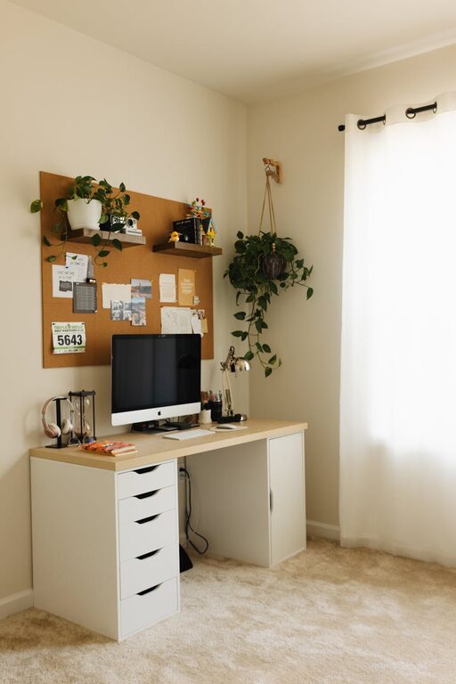 Tips for Creating a Relaxing Home Workspace to Boost Productivity